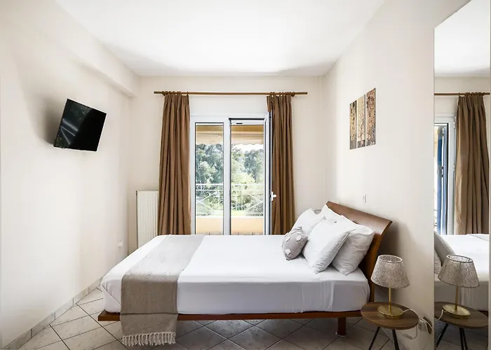 Nina With Private Plunge Pool, 5km To Corfu Town Villa *