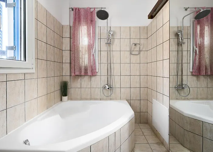 Villa Nina With Private Plunge Pool, 5km To Corfu Town *